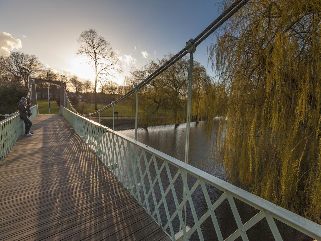 Ashton House - Stylish 2 Bedroom House, Close To Luton Town Center & Airport Bagian luar foto